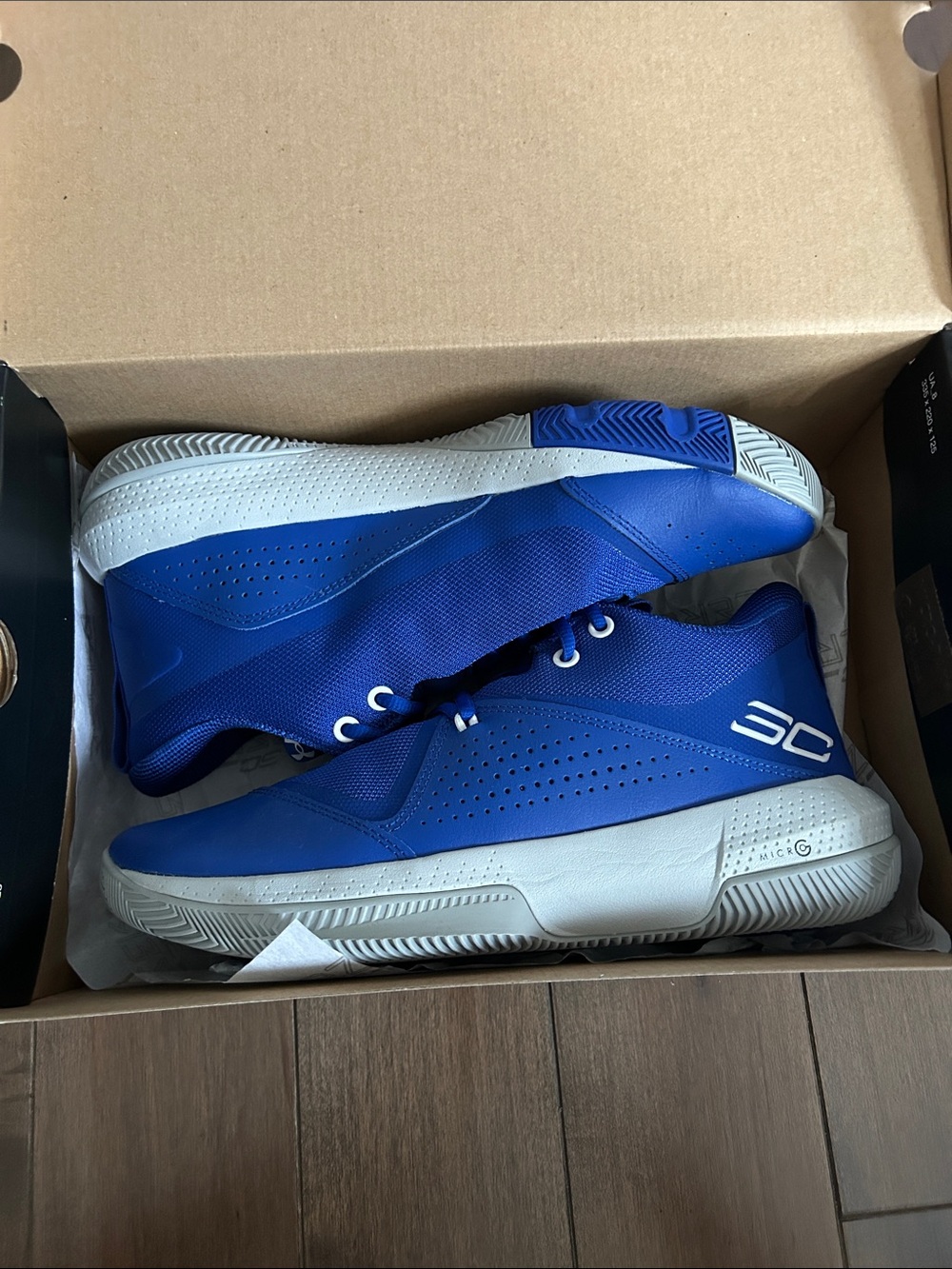 Under Armour SC 3Zero Curry Mid-Top Basketball Shoes Size 10 - Blue Brand New